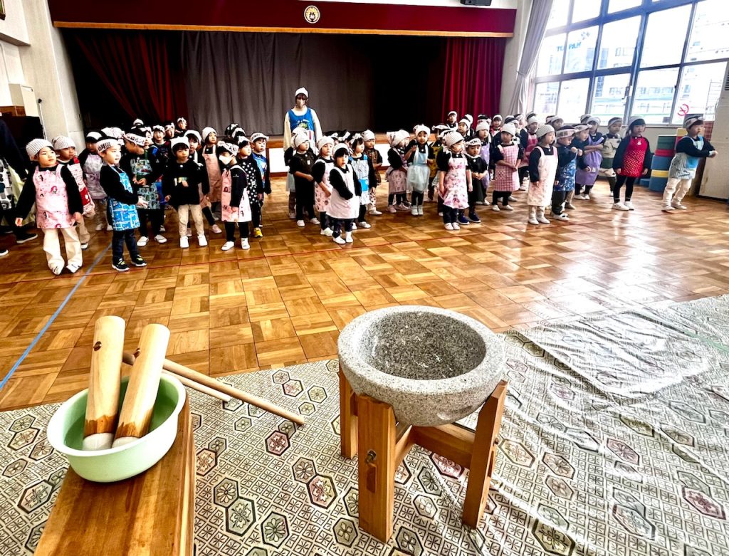 ★お餅付き + Daily kids